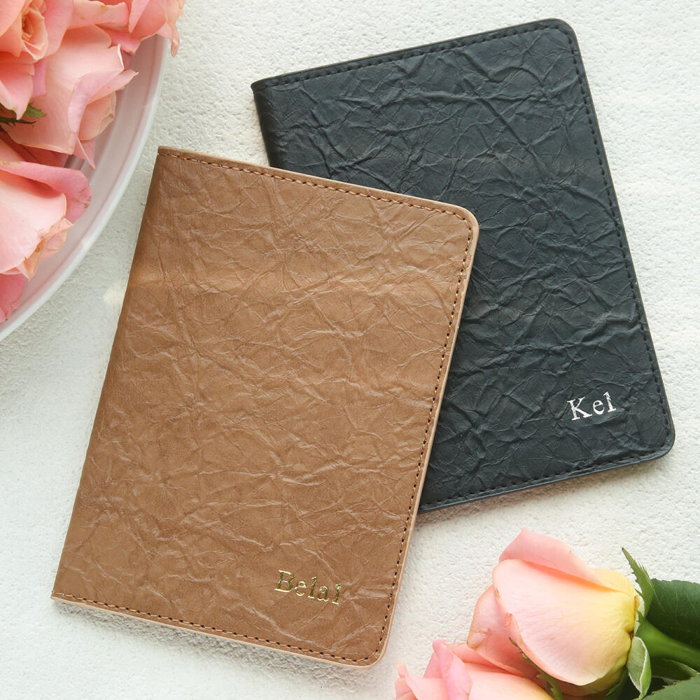 Travel Accessories Hong Kong - Maßgefertigte Reisepasshülle aus Faltenleder mit Graviertem