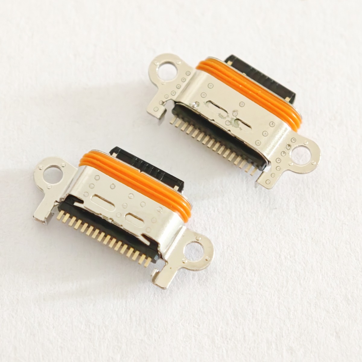 Travel Plug Type C - 10 Stück für Realme 11pro/11pro+/10pro/x7pro/GT2/GT2pro/GTNeo2/Neo3 USB-Ladeanschluss