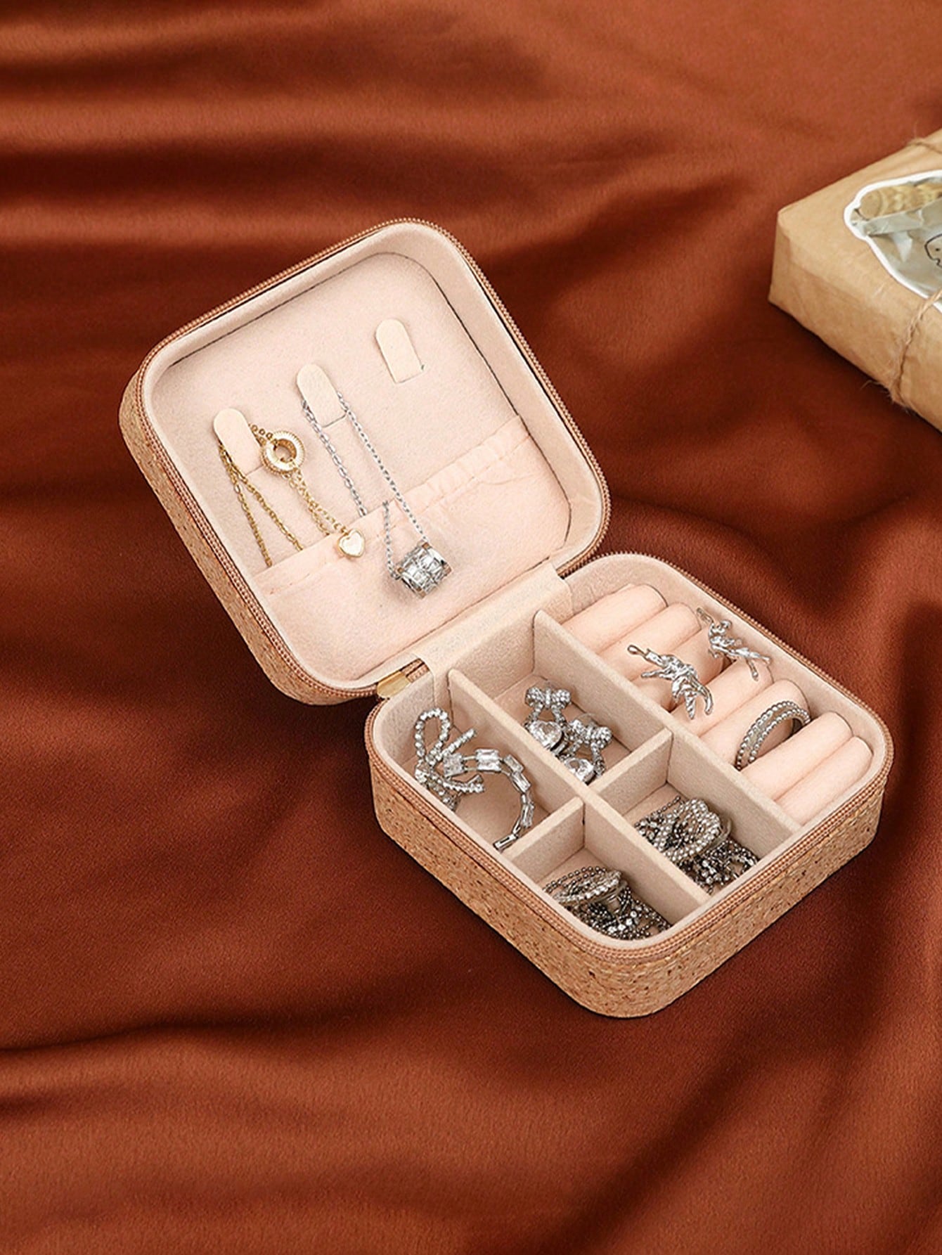 Quadratischer Vintage-Schmuckk – Travel Accessories Jewelry Bewertung und Preis
