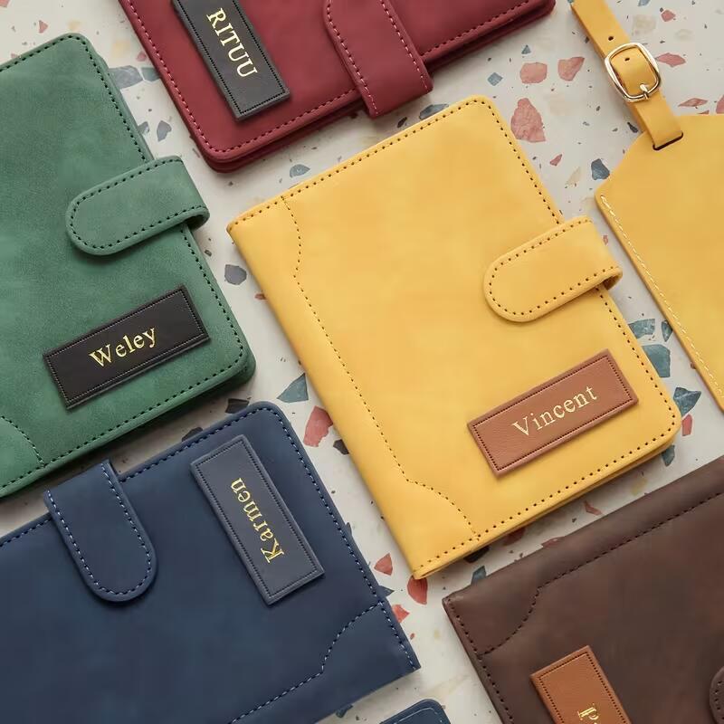 Personalisierter Leder-Passhal – Travel Accessories Hong Kong Bewertung und Preis